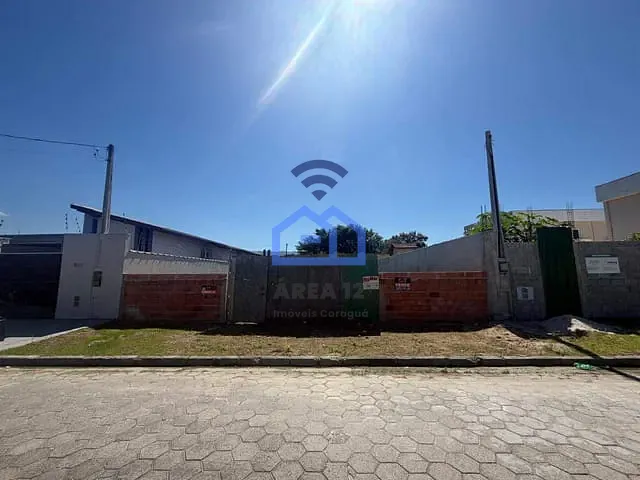 Terreno com 360m², à venda, no bairro Pontal de Santa Marina em Caraguatatuba