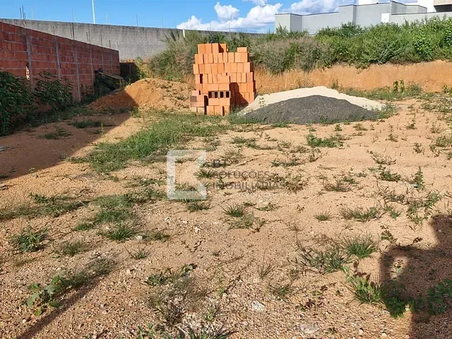 Terreno com 312m², à venda, no bairro Jardim Residencial Nova Veneza em Indaiatuba
