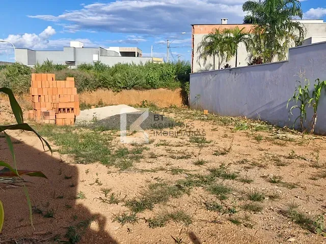 Terreno com 312m², à venda, no bairro Jardim Residencial Nova Veneza em Indaiatuba