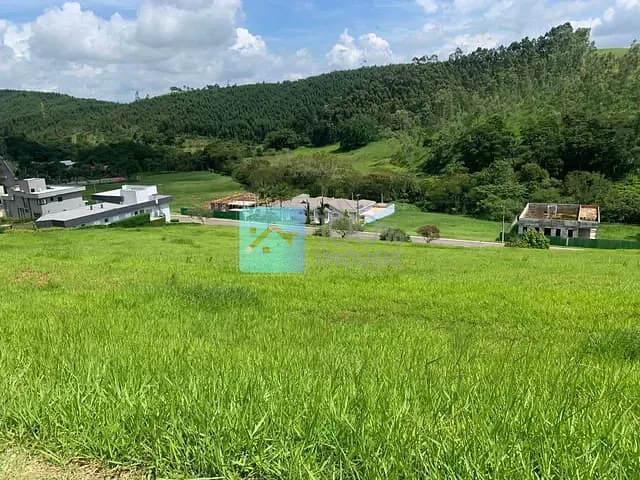 Terreno com 1000m², à venda, no bairro Village Parahybuna em Paraibuna