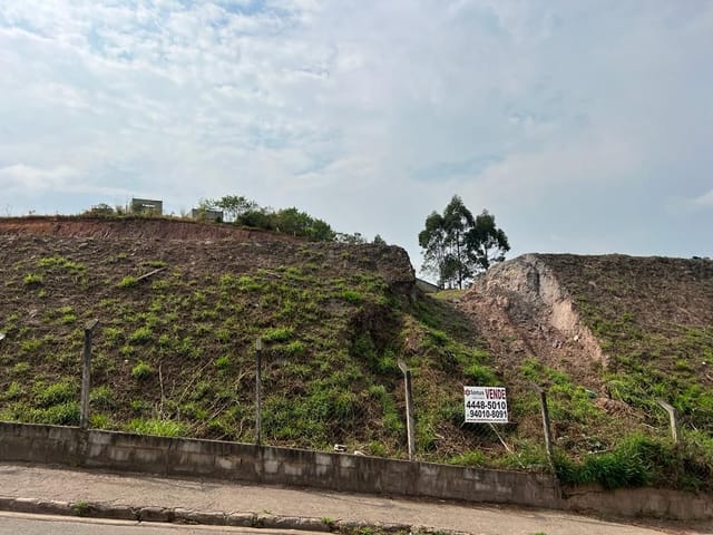 Terreno com 4000m², à venda, no bairro Chácara do Solar II (Fazendinha) em Santana de Parnaíba