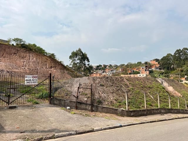 Terreno com 4000m², à venda, no bairro Chácara do Solar II (Fazendinha) em Santana de Parnaíba