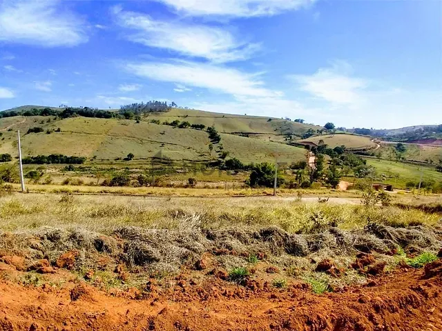 Terreno com 1000m², à venda, no bairro Mato Dentro em Piranguinho