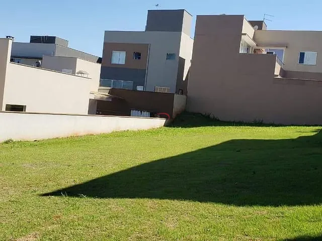 Terreno com 316m², à venda, no bairro Esperança em Londrina