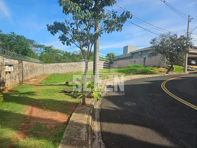 Terreno com 600m², à venda, no bairro Vila Aviaçao em Bauru