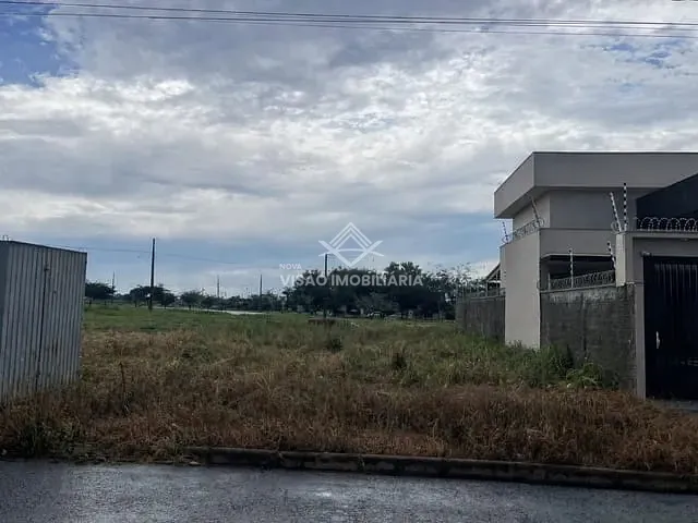 Terreno com 324m², à venda, no bairro Jardim Curitiba em Sinop