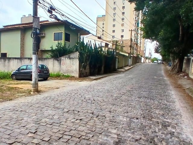 Terreno com 450m², à venda, no bairro Glória em Macaé