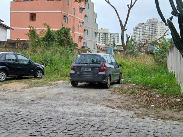 Terreno com 450m², à venda, no bairro Glória em Macaé