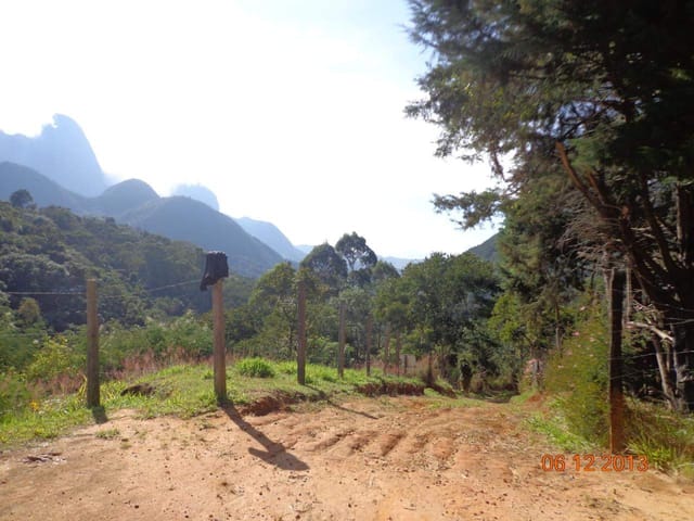 Terreno com 1998m², à venda, no bairro Araras em Petrópolis