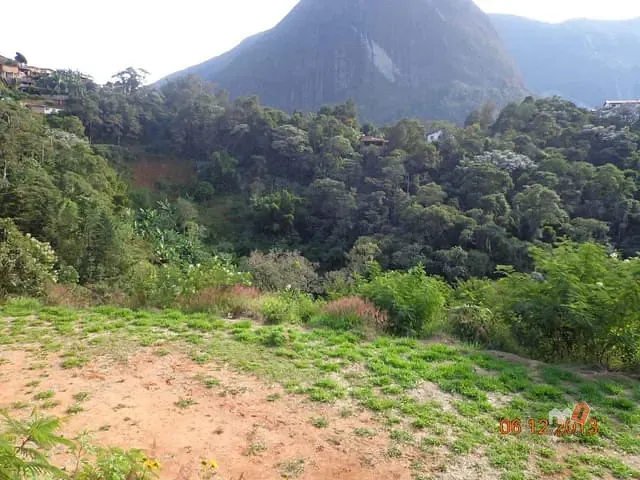 Terreno com 1998m², à venda, no bairro Araras em Petrópolis
