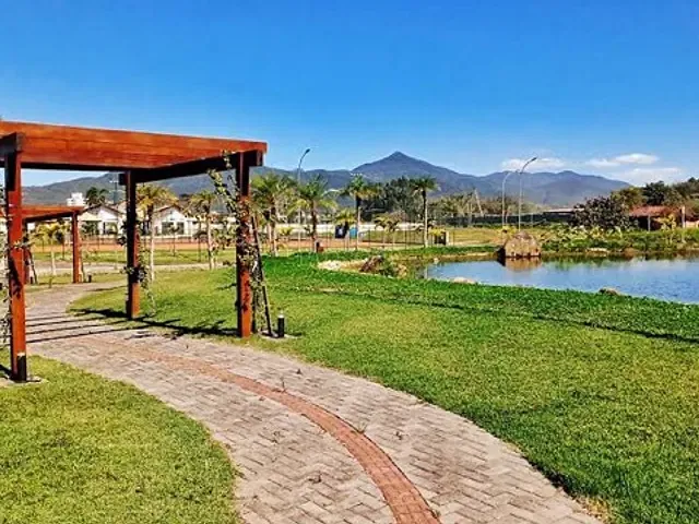 Terreno com 490m², à venda, no bairro Centro em Camboriú