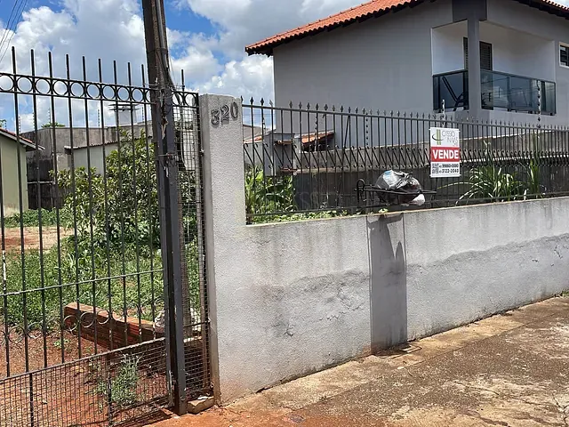Terreno com 469m², à venda, no bairro Jardim Apucarana em Apucarana