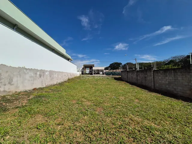 Terreno com 350m², à venda, no bairro Reserva do Jaguary em Jaguariúna