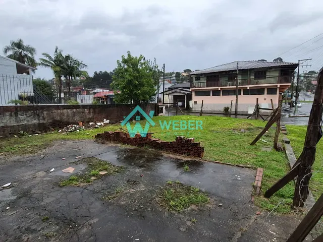 Terreno com 176m², para alugar, no bairro Petrópolis em Novo Hamburgo