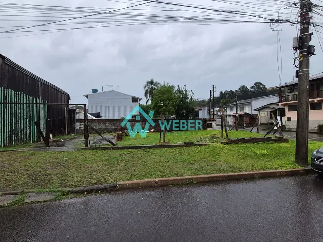 Terreno com 176m², para alugar, no bairro Petrópolis em Novo Hamburgo