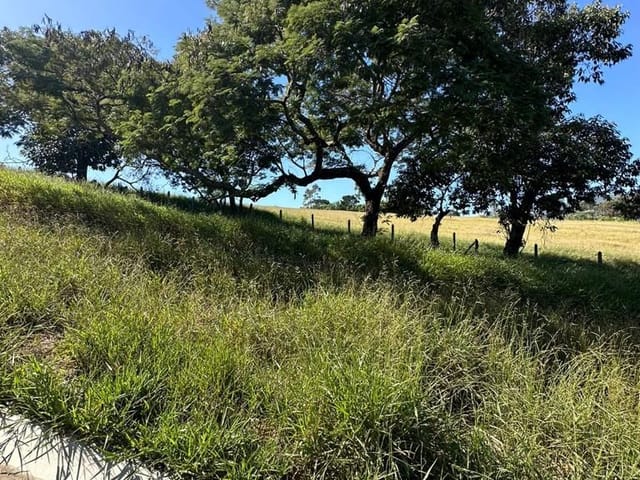 Terreno com 202m², à venda, no bairro Jatobás em Extrema
