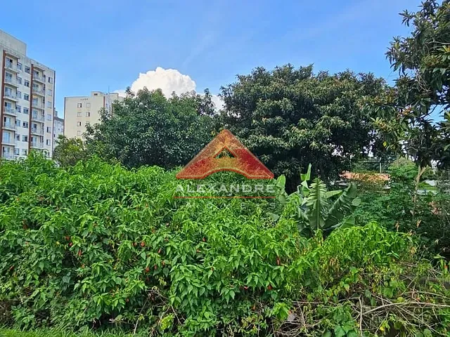 Terreno com 528m², à venda, no bairro Vila Rossi em São José dos Campos