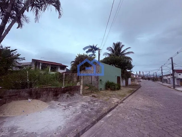 Terreno com 278m², à venda, no bairro Vila Atlântica em Caraguatatuba