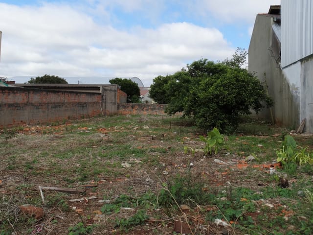 Terreno com 473m², à venda, no bairro Oficinas em Ponta Grossa