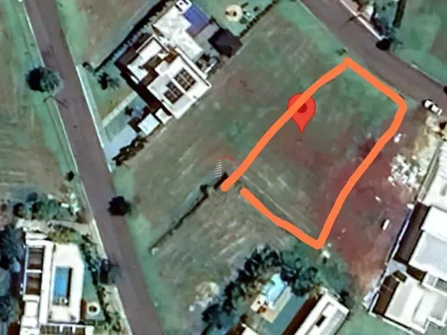 Terreno com 648m², à venda, no bairro Paranagi em Sertaneja