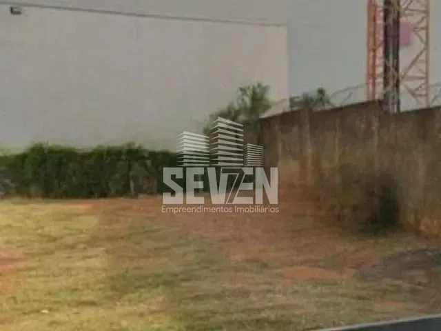 Terreno com 242m², à venda, no bairro Vila Regina em Bauru