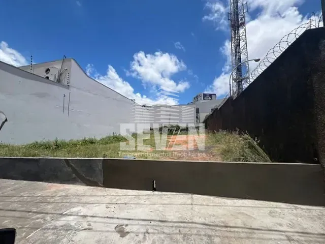 Terreno com 242m², à venda, no bairro Vila Regina em Bauru