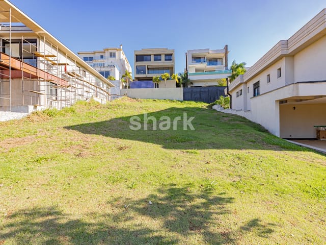 Terreno com 604m², à venda, no bairro Alphaville em Santana de Parnaíba