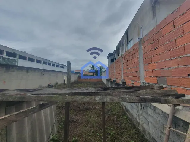 Terreno com 280m², à venda, no bairro Golfinho em Caraguatatuba