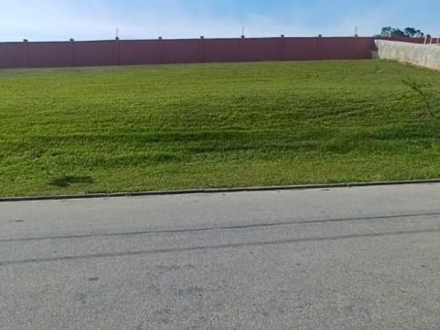 Terreno com 470m², à venda, no bairro Loteamento Extensao Do Serrama em Rio das Ostras