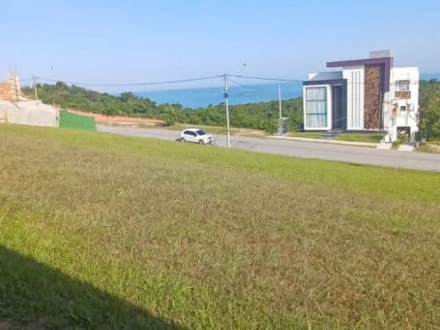 Terreno com 470m², à venda, no bairro Loteamento Extensao Do Serrama em Rio das Ostras