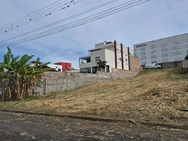 Terreno com 728m², à venda, no bairro Estância das Flores em Jaguariúna