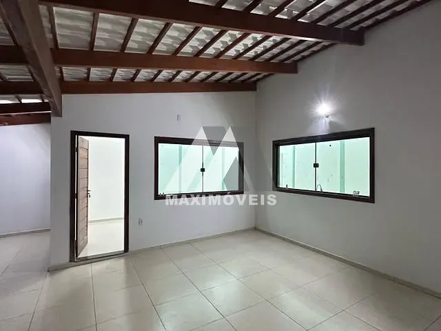 Casa com 240m² 3 quartos e 3 banheiros, à venda, no bairro São Mateus em Araçuaí