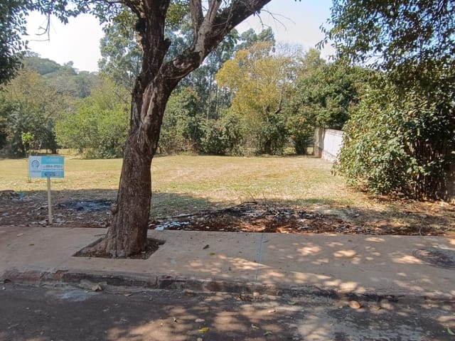 Terreno com 360m², à venda, no bairro Centro em Cambé