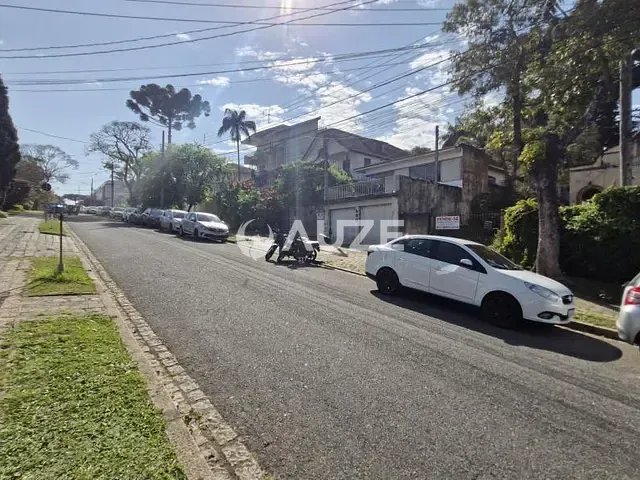 Terreno com 650m², à venda, no bairro Bom Retiro em Curitiba