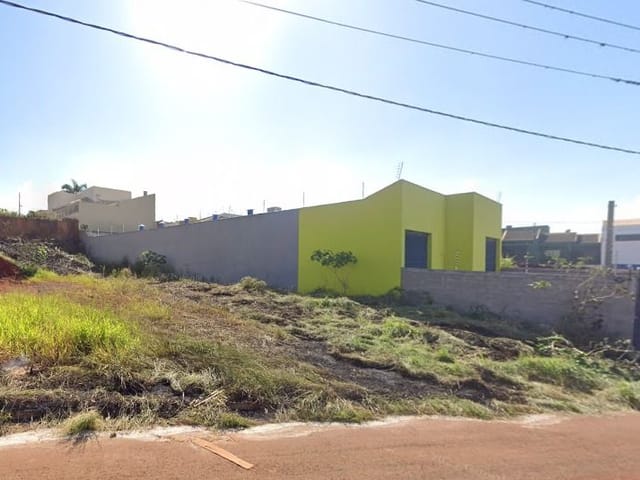 Terreno com 669m², à venda, no bairro Jardim Santa Izabel em Cambé