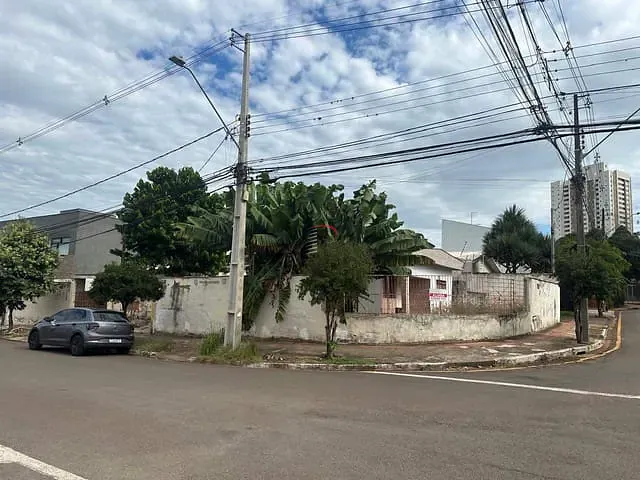 Terreno com 377m², para alugar, no bairro Cláudia em Londrina