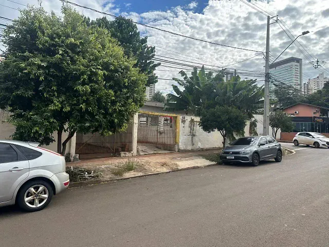 Terreno com 377m², para alugar, no bairro Cláudia em Londrina