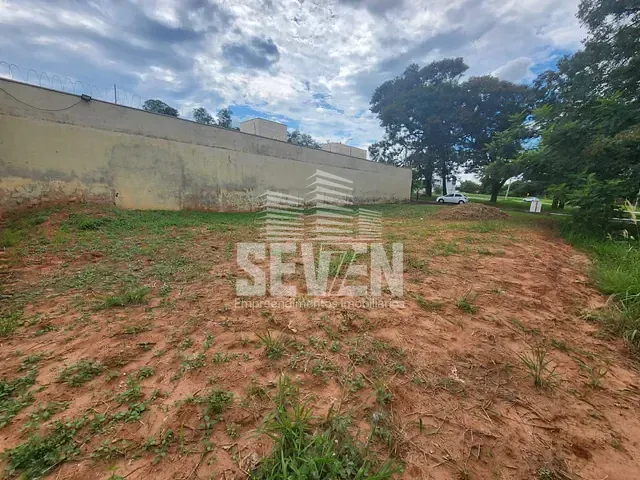 Terreno com 360m², à venda, no bairro Quinta Ranieri em Bauru