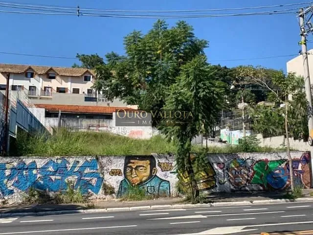 Terreno com 900m², à venda, no bairro Morumbi em São Paulo