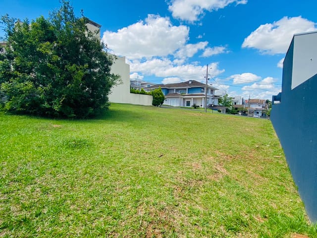 Terreno com 310m², à venda, no bairro Jardim Carvalho em Ponta Grossa