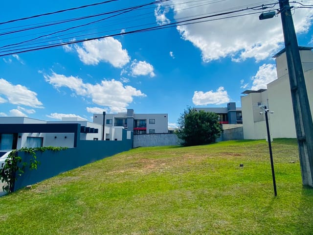 Terreno com 310m², à venda, no bairro Jardim Carvalho em Ponta Grossa