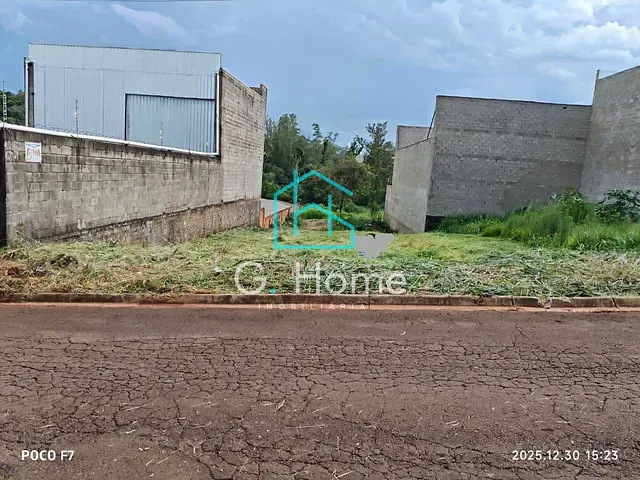 Terreno com 303m², à venda, no bairro Jardim Marissol em Londrina