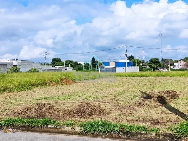Terreno com 300m², à venda, no bairro Independência em Taubaté