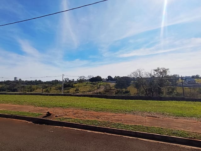 Terreno com 377m², à venda, no bairro Cond Campos Do Conde em Cambé