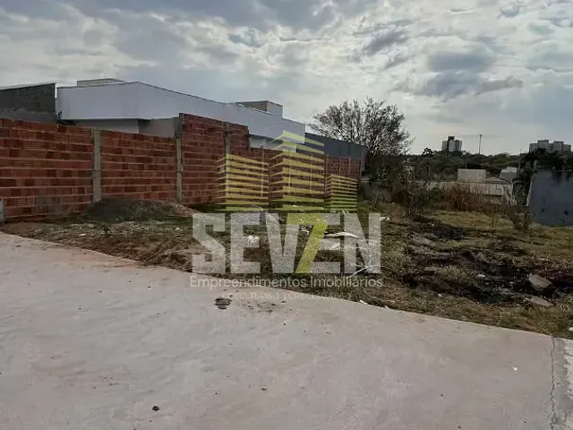 Terreno com 126m², à venda, no bairro Jardim Nicéia em Bauru