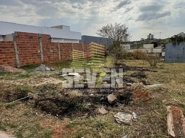 Terreno com 126m², à venda, no bairro Jardim Nicéia em Bauru