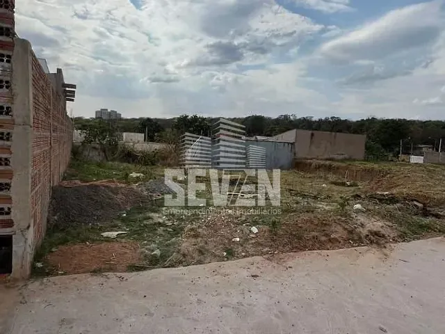 Terreno com 126m², à venda, no bairro Jardim Nicéia em Bauru