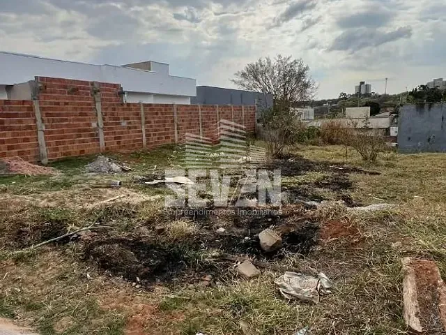 Terreno com 126m², à venda, no bairro Jardim Nicéia em Bauru