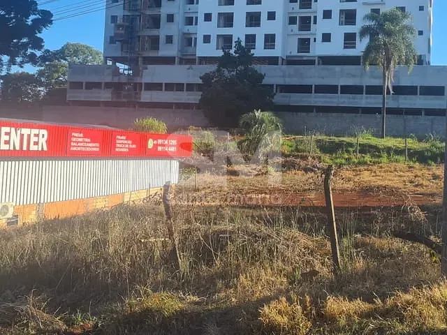 Terreno com 901m², à venda, no bairro Passo dos Fortes em Chapecó