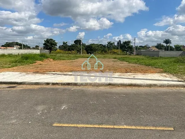 Terreno com 344m², à venda, no bairro Independência em Taubaté